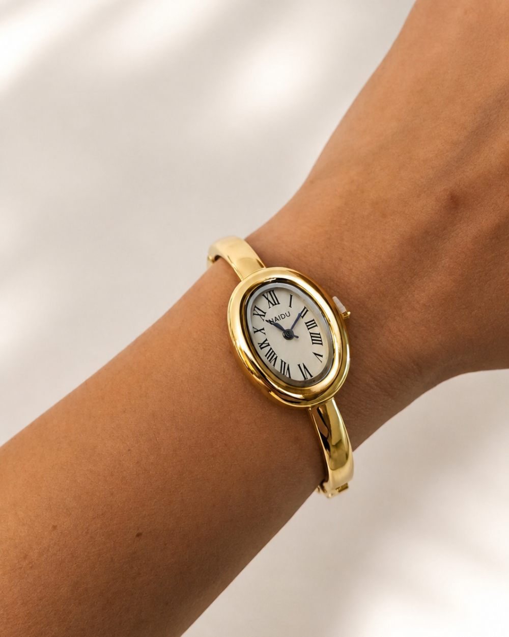 Este Watch